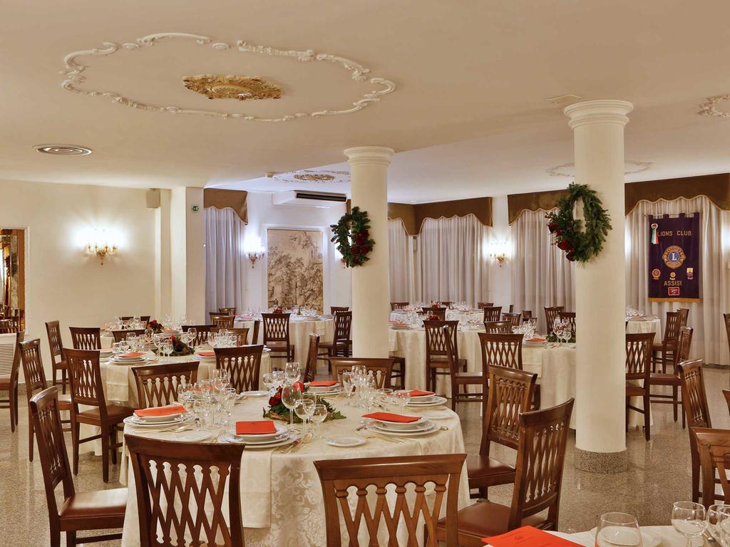 Hotel Windsor Savoia Asís Exterior foto