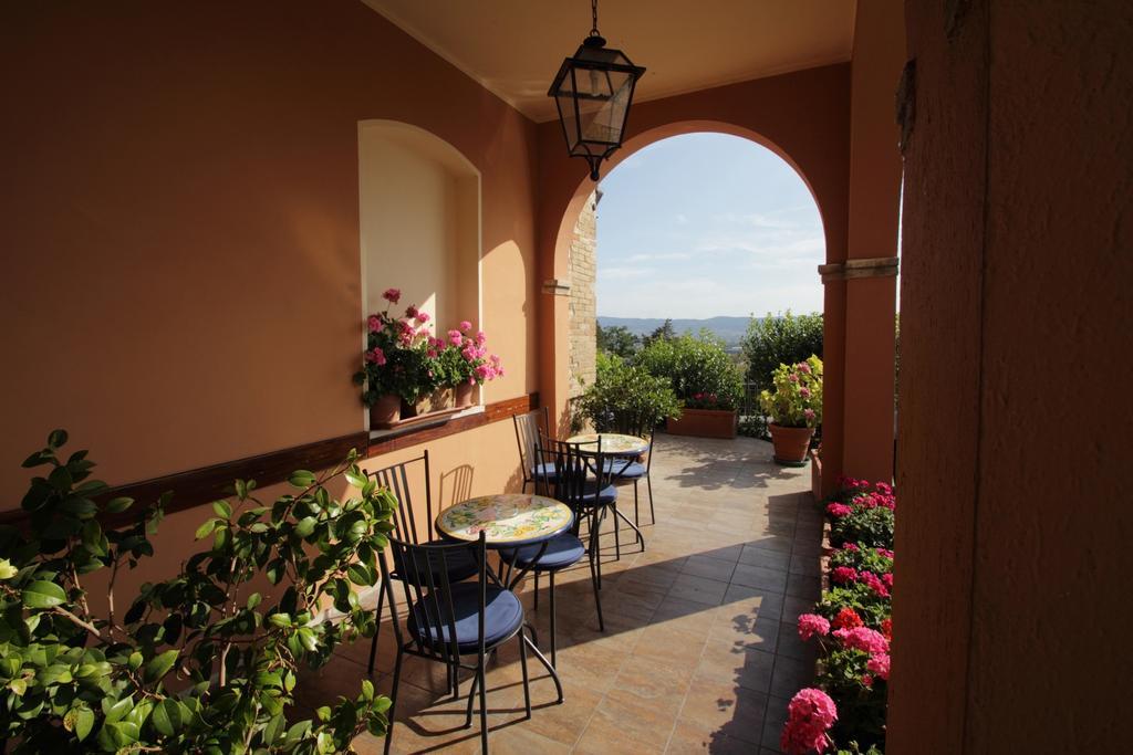 Hotel Windsor Savoia Asís Exterior foto